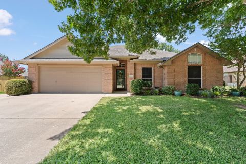 1618 Hyde Park Boulevard, Cleburne
