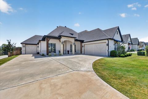1213 Crown Valley Drive, Weatherford, TX 76087 — photo 3