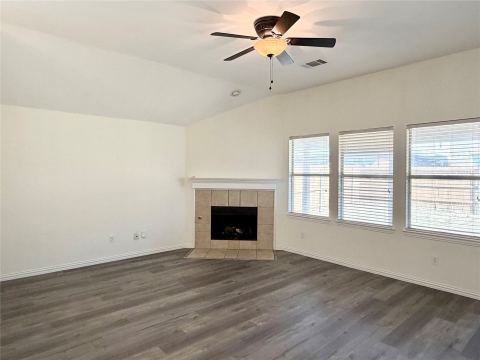 211 Parakeet Drive, Little Elm, TX 75068 — photo 2