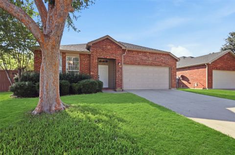 315 Londonderry Lane, Mansfield, TX 76063 — photo 2