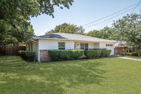 724 Chisholm Trail, Denton, TX 76209 — photo 2