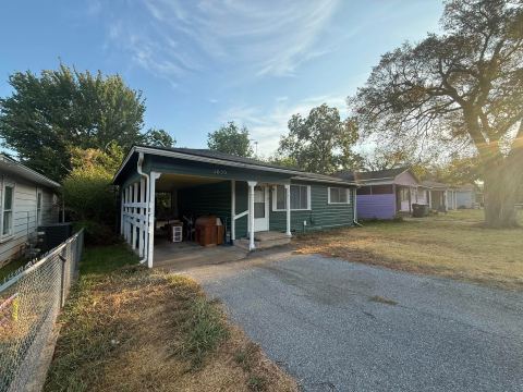 1055 W Star Street, Denison, TX 75020 — photo 2