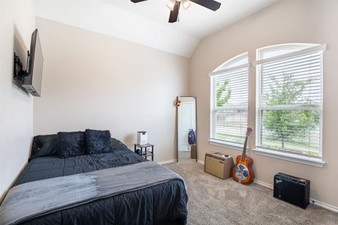 610 Autumn Avenue, Justin, TX 76247 — photo 3