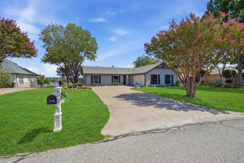 5123 Fairway Circle, Granbury, TX 76049 — photo 3