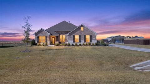 4004 Sanger Meadow Drive, Sanger