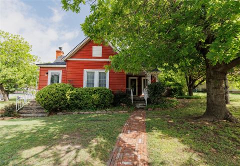 510 W Walnut Street, Decatur, TX 76234 — photo 2