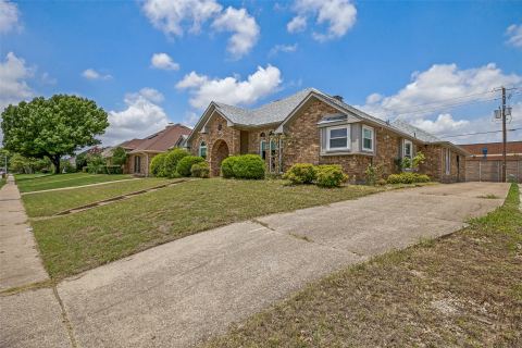 1209 Sandy Creek Drive, Allen, TX 75002 — photo 2