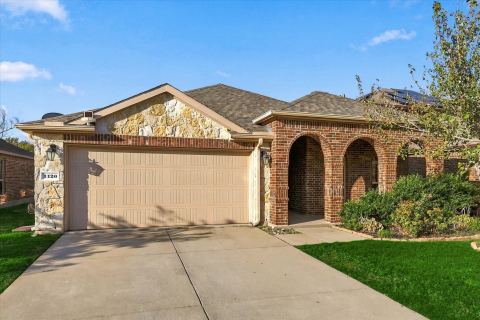 1120 Cheyenne Drive, Aubrey, TX 76227 — photo 3