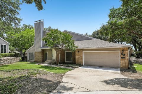 2712 Meadowstone Court, Carrollton, TX 75006 — photo 2
