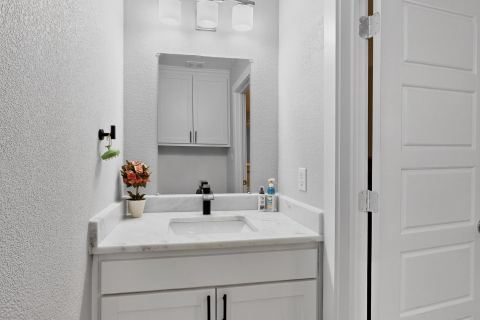 1901 Avenue E, Grand Prairie, TX 75051 — photo 3