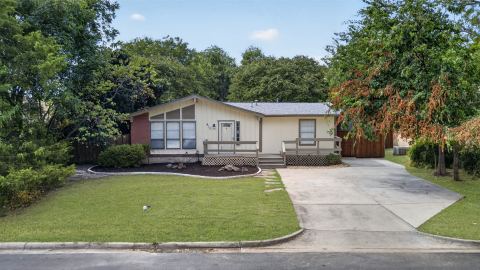 410 Allenwood Drive, Allen, TX 75002 — photo 3