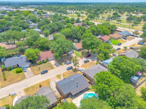 1832 Steinburg Lane, Fort Worth, TX 76134 — photo 3