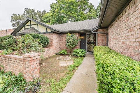 1010 Purdue Drive, Arlington, TX 76012 — photo 2
