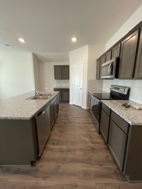 708 English Drive, Aubrey, TX 76227 — photo 2