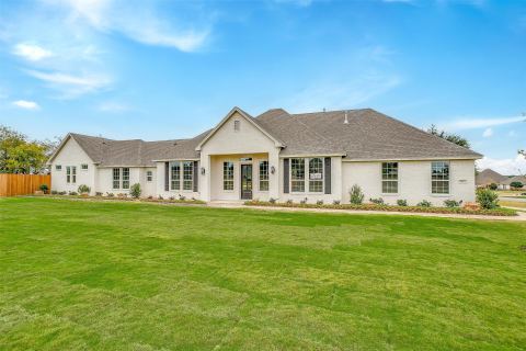 991 Hulen, Crowley, TX 76036 — photo 3