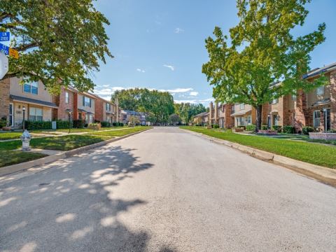512 Pecan Acres Court, Arlington, TX 76013 — photo 2