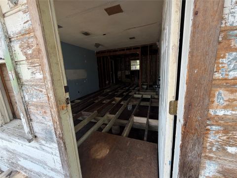 327 W Hester Street, Sherman, TX 75090 — photo 3