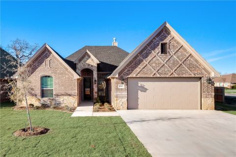 3100 Main Street, Granbury, TX 76049 — photo 2