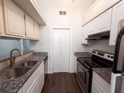 108 Marvin Gardens, Waxahachie, TX 75165 — photo 2