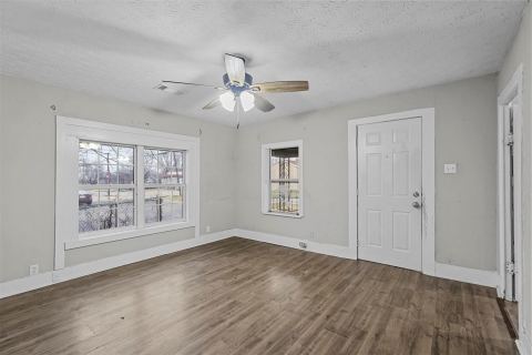 906 E Houston Street, Sherman, TX 75092 — photo 3