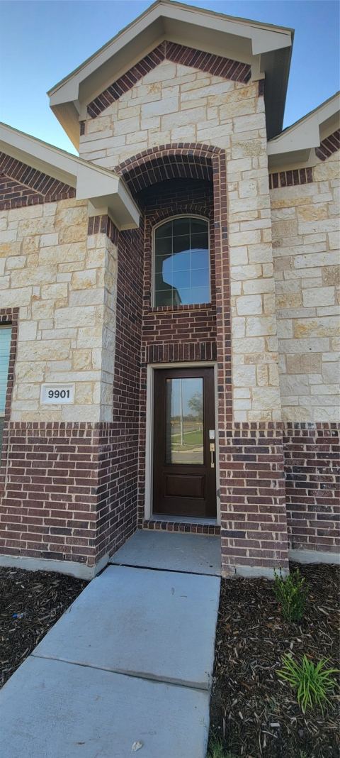 9901 Diamondhead Drive, Fort Worth, TX 76179 — photo 3