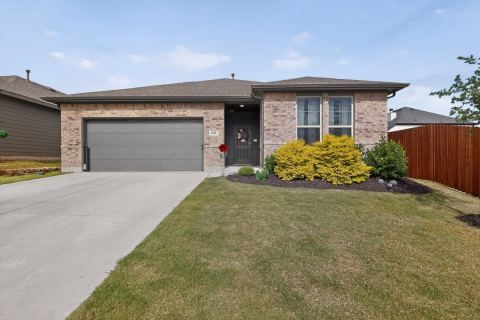 645 Pawprint Hollow, Godley