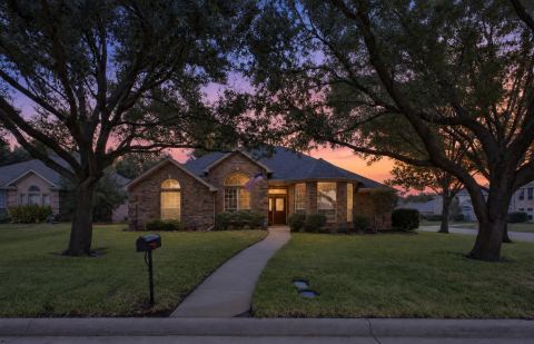 1600 Churchill Lane, Mansfield, TX 76063 — photo 2