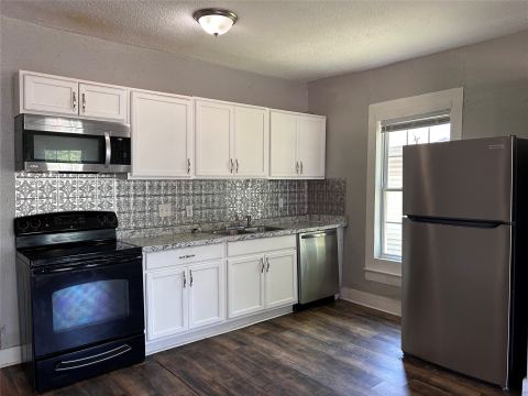 615 S Throckmorton Street, Sherman, TX 75090 — photo 3