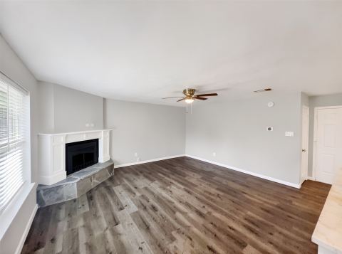 109 N Heights Drive, Crowley, TX 76036 — photo 3