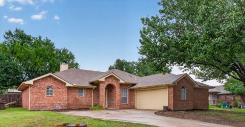 1901 Le Sage Court, Denton, TX 76208 — photo 2