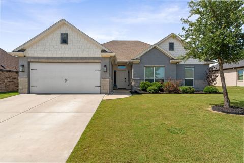219 Bayless Avenue, Godley