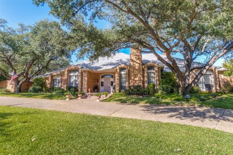 6215 Raintree Court, Dallas, TX 75254 — photo 2