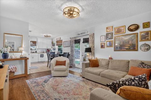 209 S Scott Street, Burleson, TX 76028 — photo 3