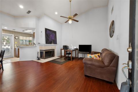401 Pebble Way 237, Arlington
