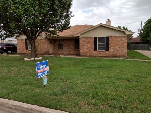7712 Westcliff Street, North Richland Hills