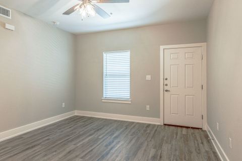 115 W Jones 201, Krum, TX 76249 — photo 3
