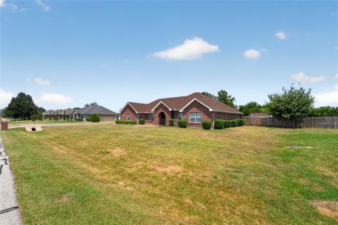 10257 E Rancho Diego Lane, Fort Worth, TX 76036 — photo 3
