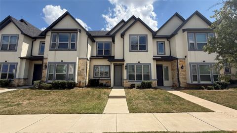 16072 Doe Lake Drive, Frisco