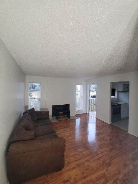 6050 Melody Lane 215, Dallas, TX 75231 — photo 2