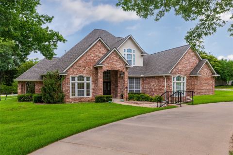 1917 Woodland Hills Lane, Weatherford, TX 76087 — photo 2