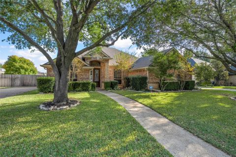 302 Canterbury Drive, Waco