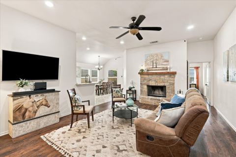 236 Firefly Drive, Springtown, TX 76082 — photo 3