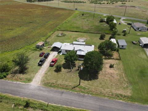 15962 Fritcher Road, Pilot Point, TX 76258 — photo 2