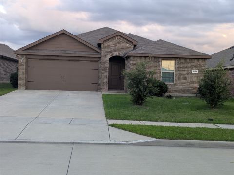 2124 Tulipwood Drive, Royse City