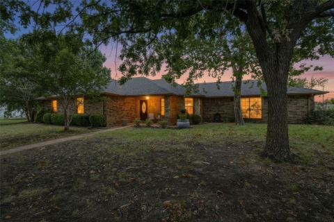 2982 Fm 2194, Farmersville