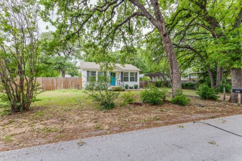 12490 Deeds Court, Azle, TX 76020 — photo 2