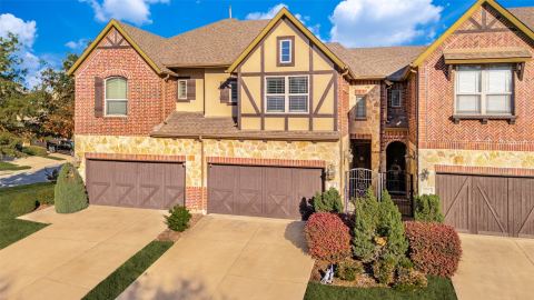 1606 Brook Grove Drive, Euless