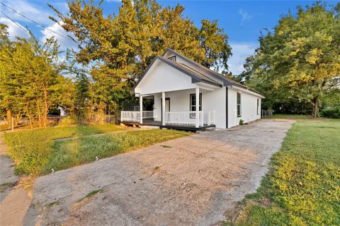 323 W Cherry Street, Sherman, TX 75090 — photo 2