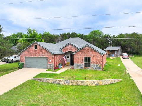 3904 Laramie Trail, Granbury