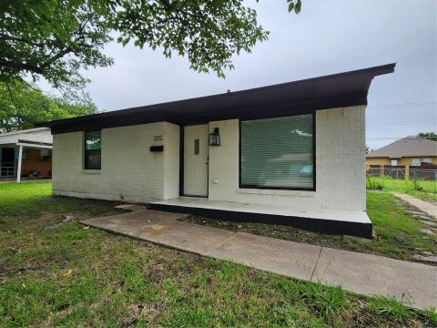 1212 Ridgeview Street, Mesquite